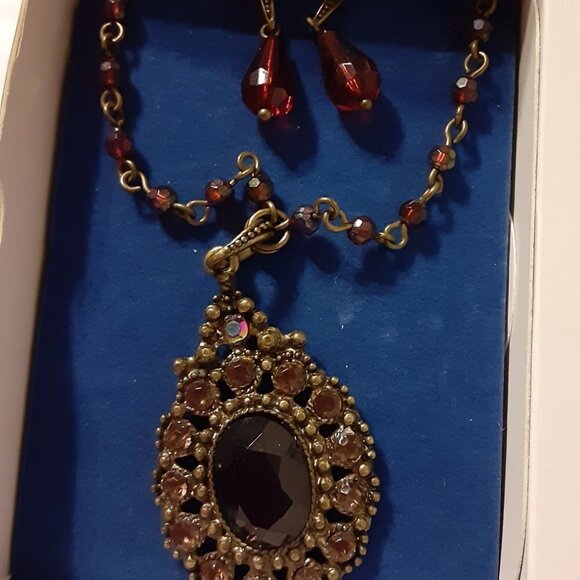 Avon Jewelry - Topaz color Pendant Gift Set